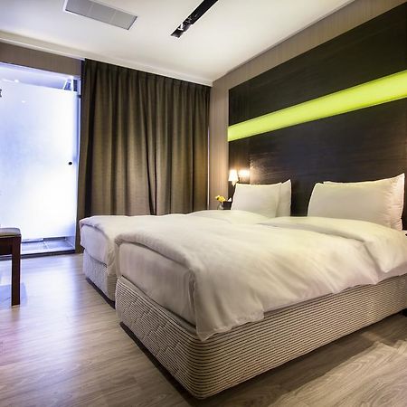 Hotel Cube Тайчжун Екстер'єр фото