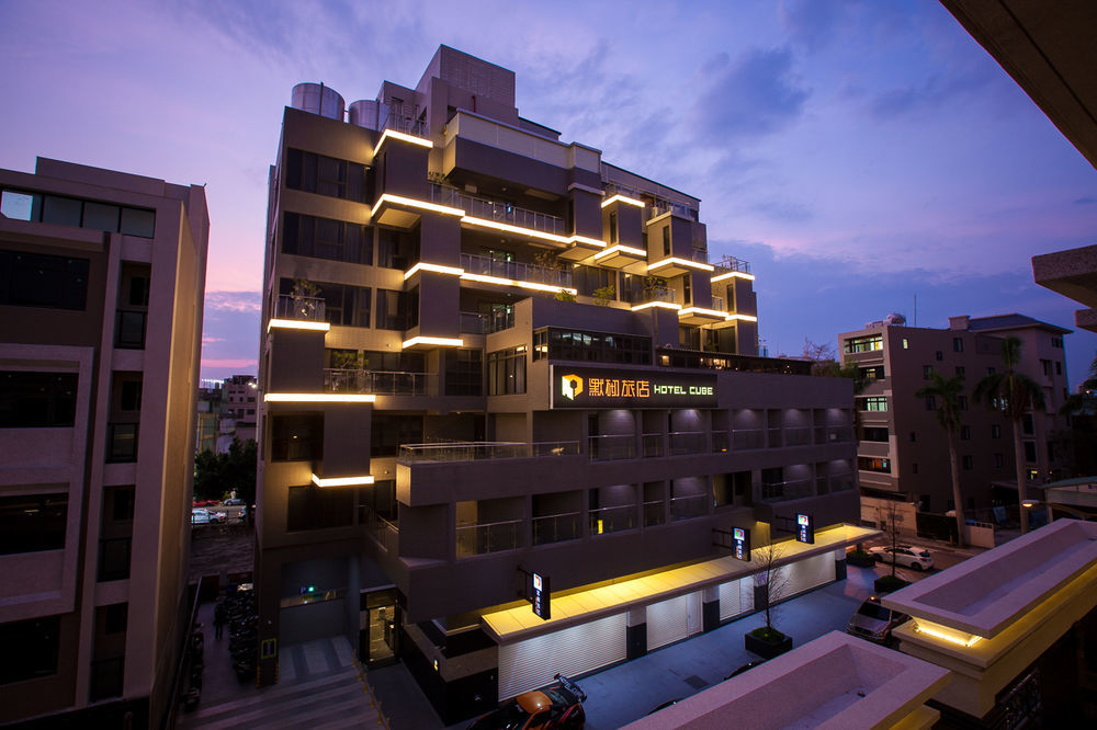 Hotel Cube Тайчжун Екстер'єр фото