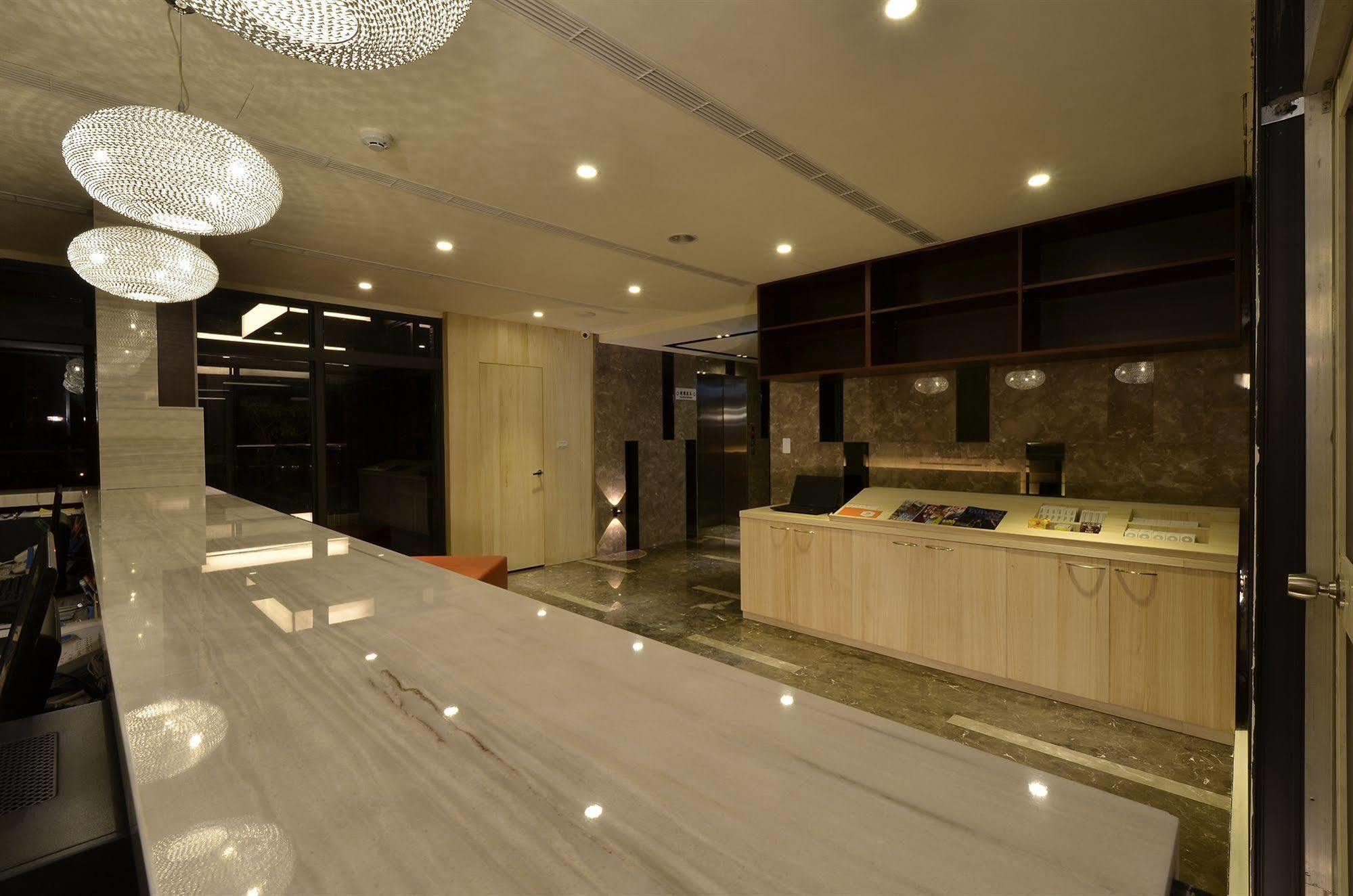 Hotel Cube Тайчжун Екстер'єр фото