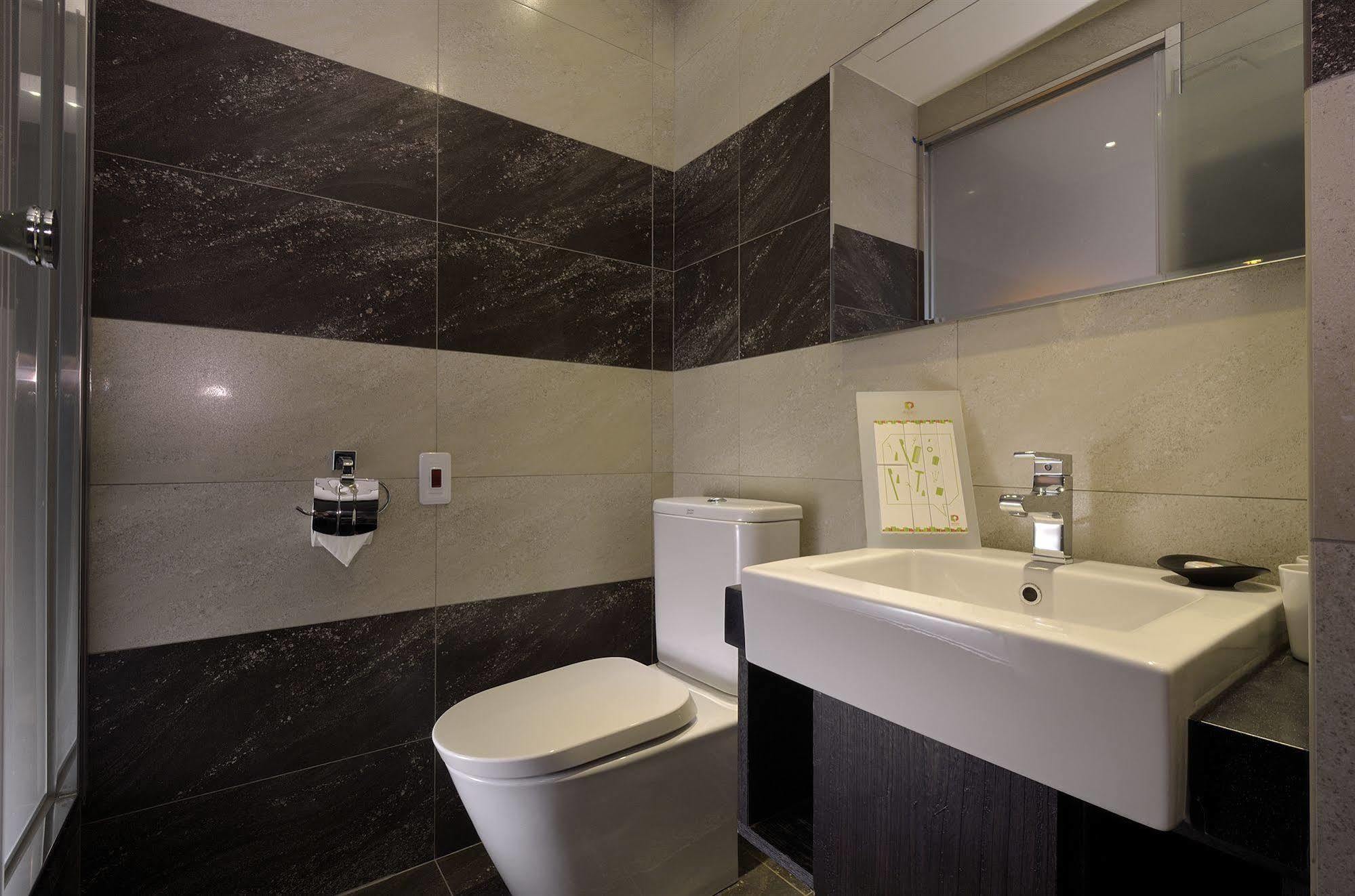Hotel Cube Тайчжун Екстер'єр фото