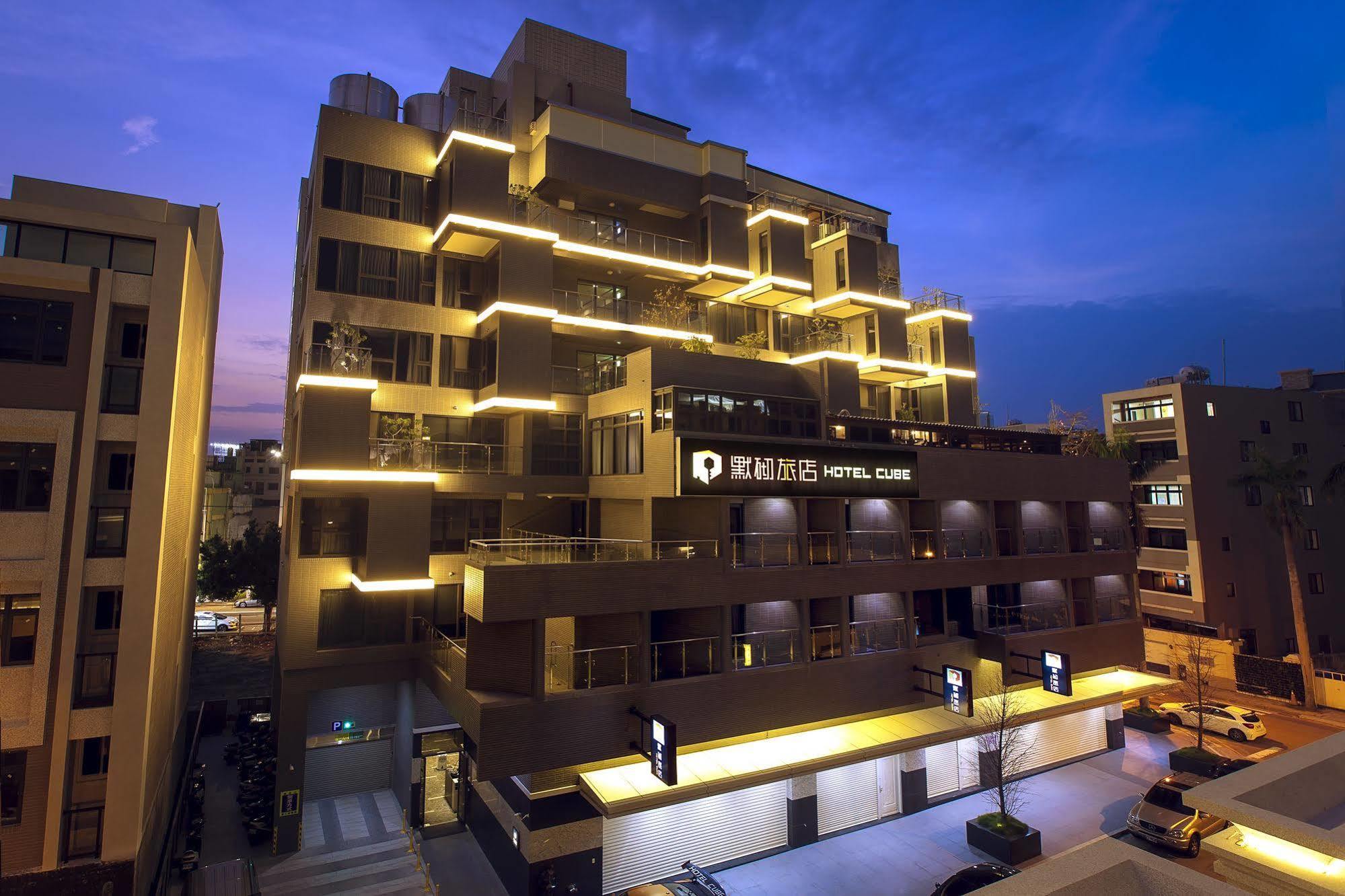 Hotel Cube Тайчжун Екстер'єр фото